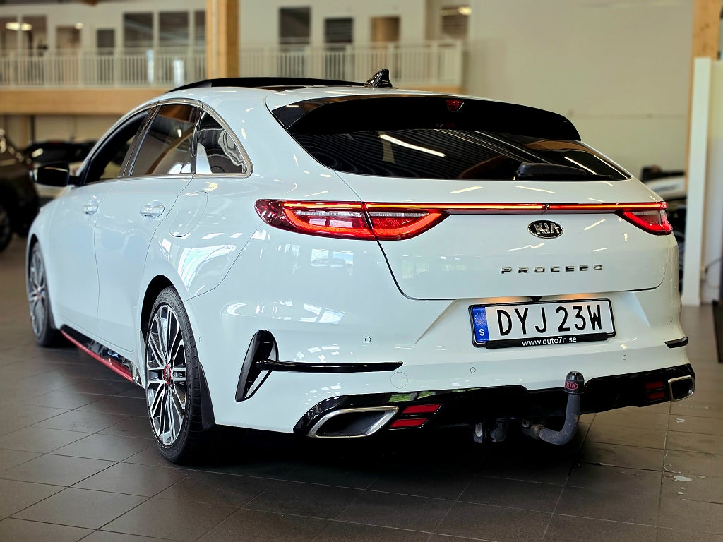 Kia ProCee'd GT 1.6 204 HK / Panorama / Drag / 1-ägare / KIA godkänd