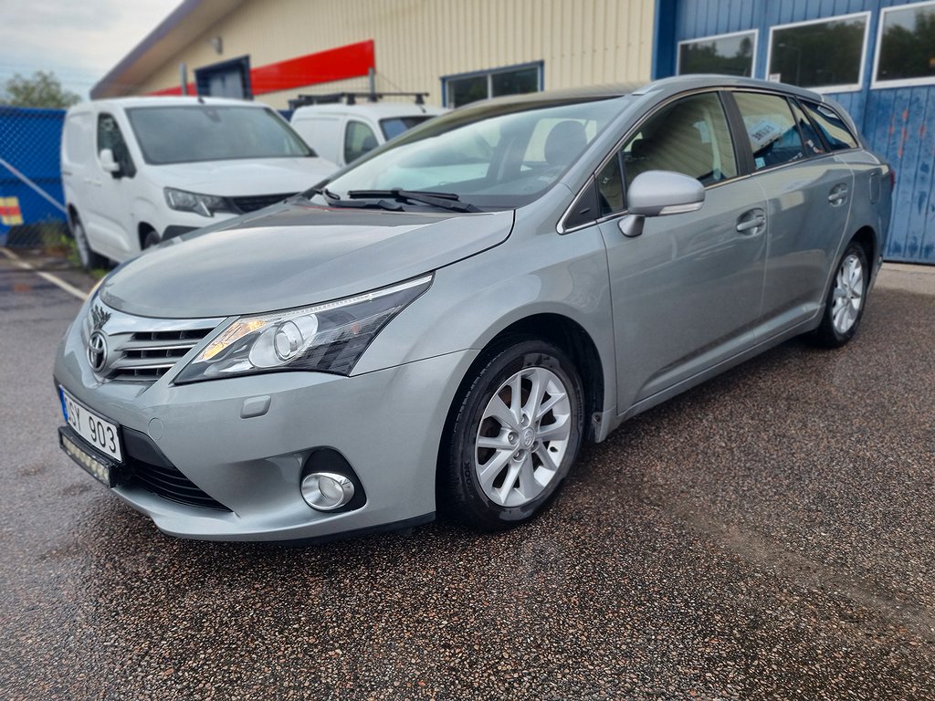 Toyota Avensis Kombi 2.0 D-4D Drag  Navgiton Räntekampanj 3,95%