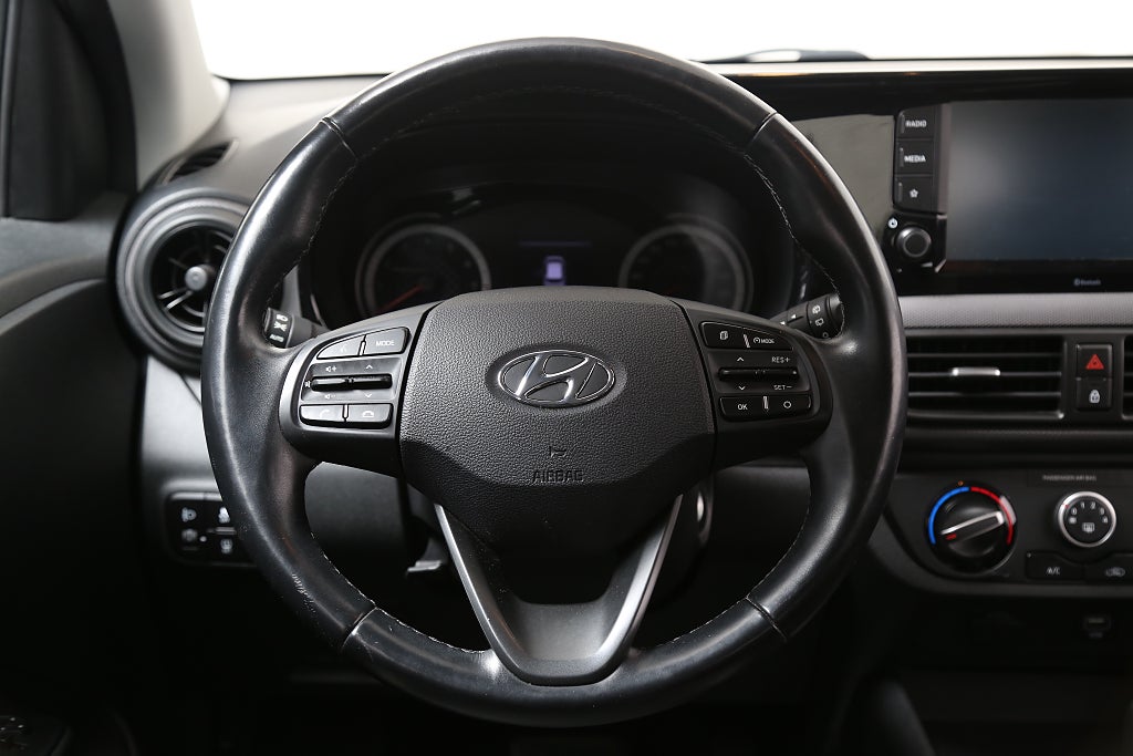 Hyundai i10 1,0 blue 67hk Essential Automat Kamera 1ägare Motorv 2021