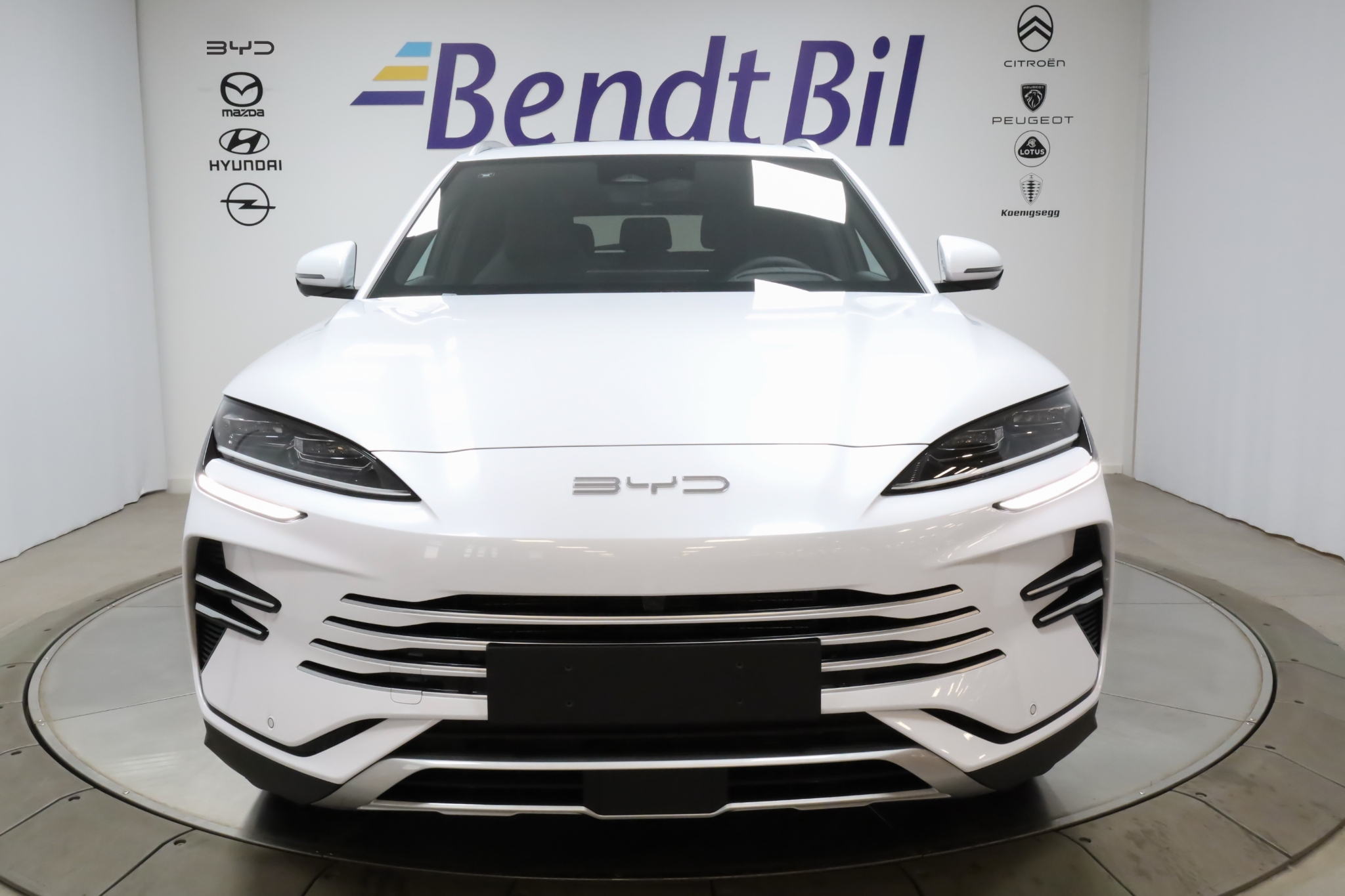 BYD Seal U DM-i 2026, kuva 2/45