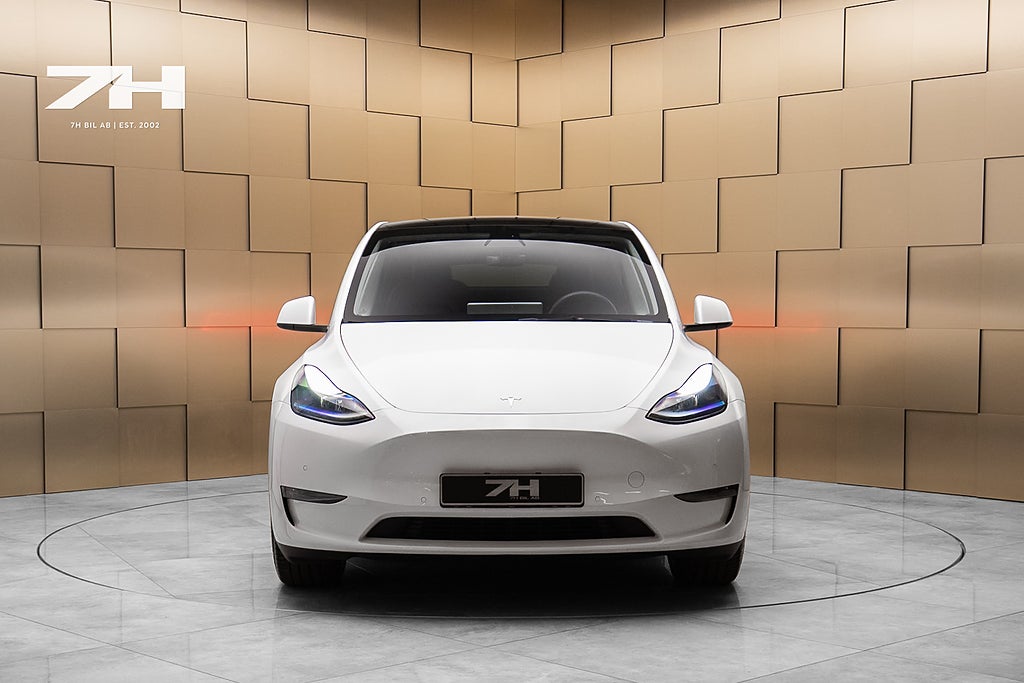 Tesla Model Y Long Range AWD Long Range / Ryzen™ / Pano / Värmepump