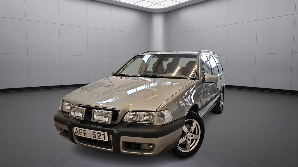 Volvo XC70 V70 XC 2.5 T AWD 1-ÄGARE/ Nyservad/ Dragkrok/ Välservad