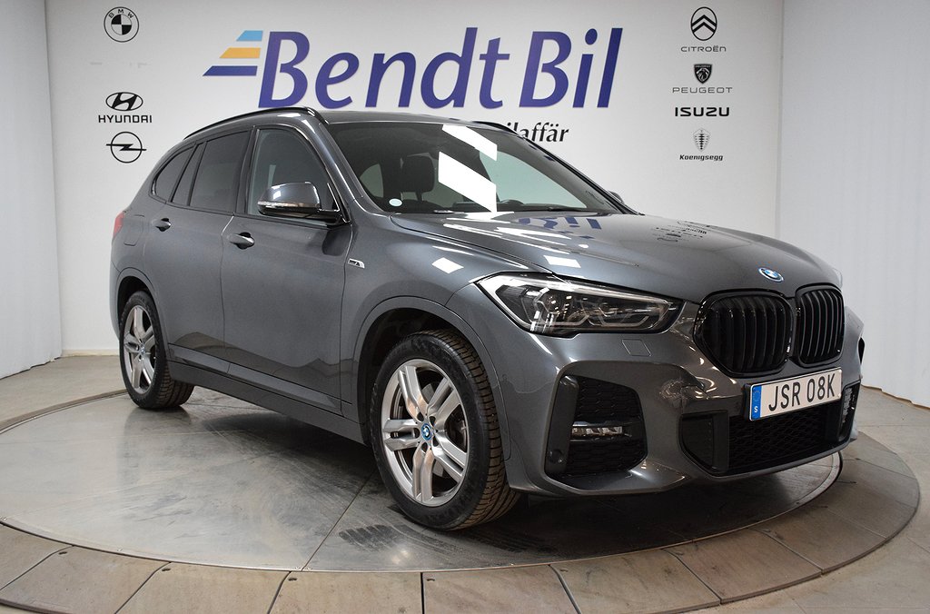 BMW X1 xDrive25e M Sport /Panorama/ Värmare
