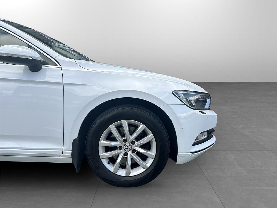 Bild på Volkswagen Passat Sportscombi Base 1.4 TSI 150hk CARPLAY P-SENSORER