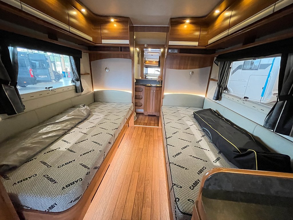 Cabby Caienna 740 / Förtält / ALDE / Långbädd / Ugn / Läder - Cabby