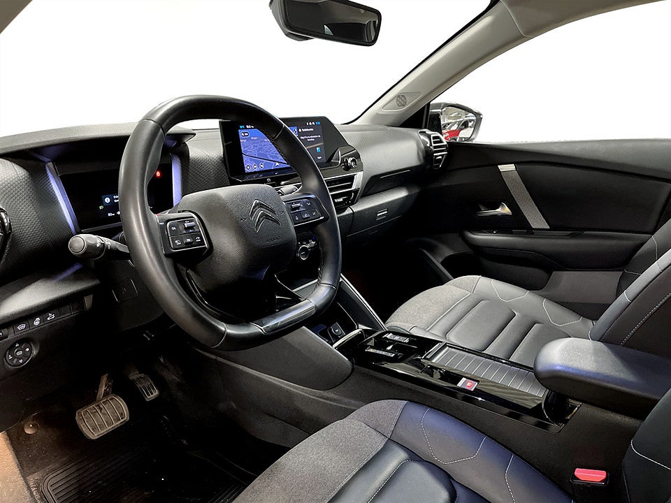 Bild på Citroën C4-X Shine 1.2 PT 130hk Aut B-KAMERA RATTVÄRME