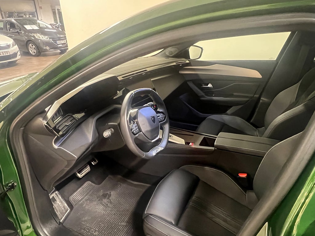 Peugeot 308 1.2 PT 130 EAT Euro 6 Sov Hjul Presentkort ICA 5000kr thumbnail