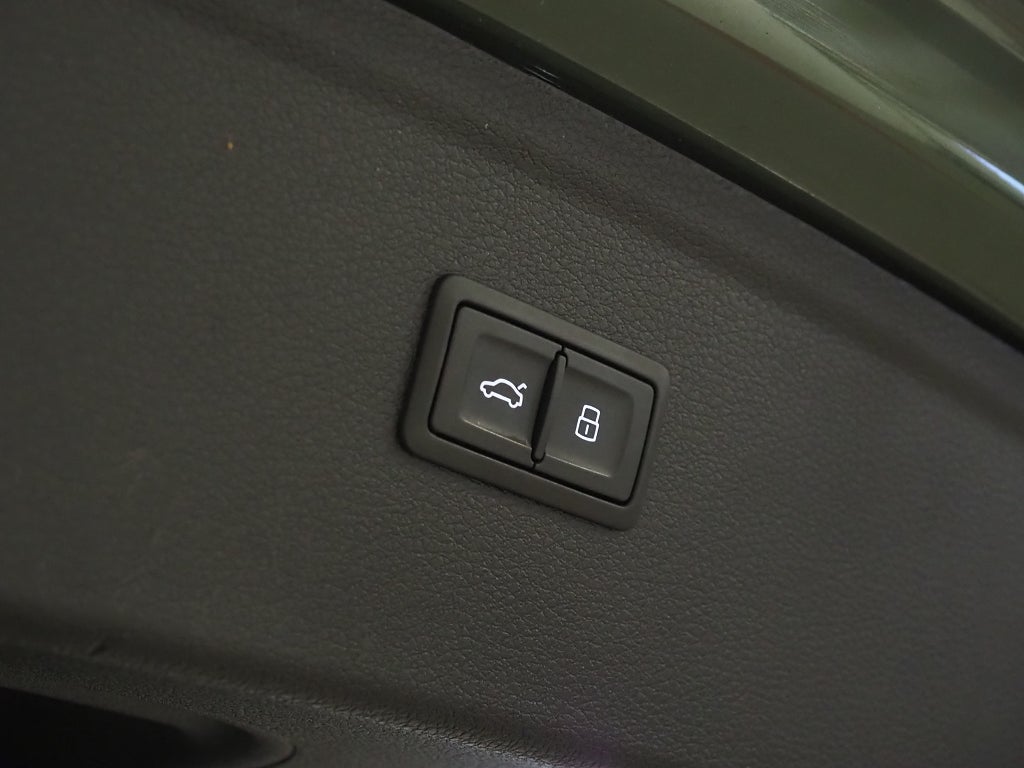 Audi Q5 55 TFSI e 367hk quattro S-Line |Drag|Kamera| 2023