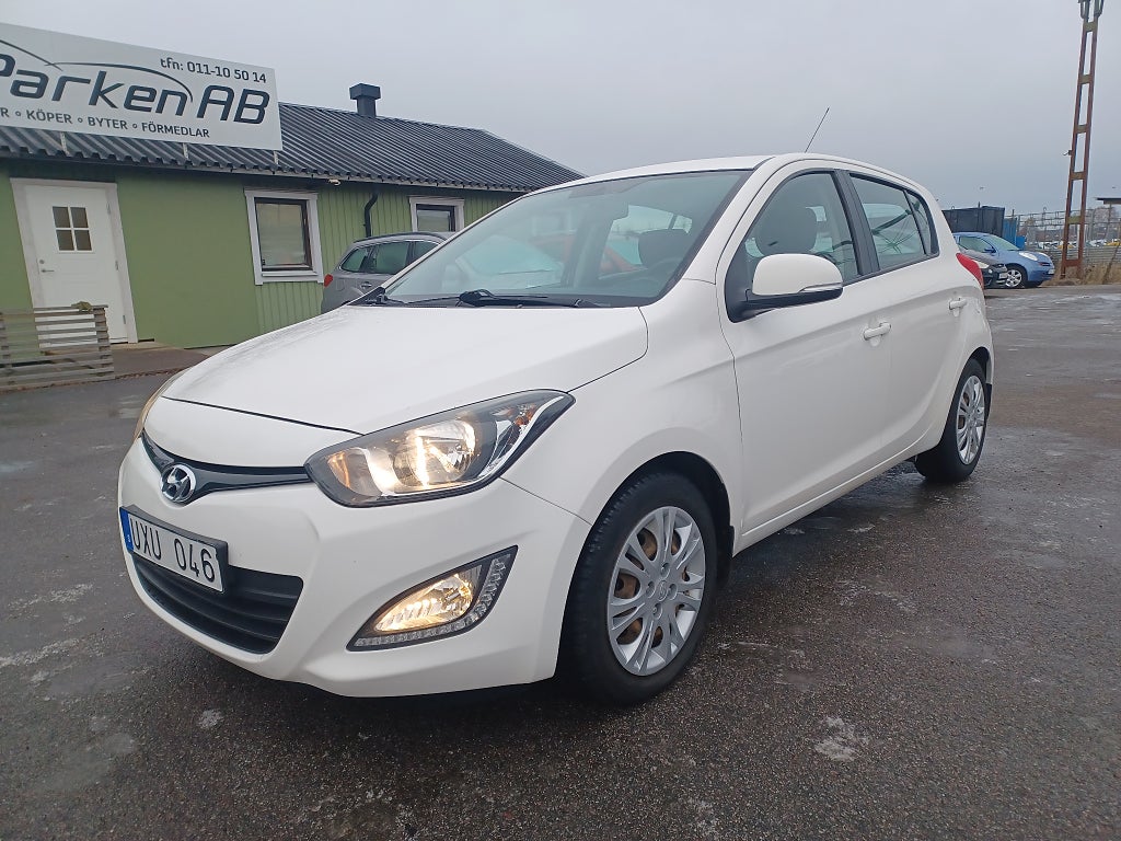 Hyundai i20 5-dörrar 1.4 Premium Euro 5. AUX/USB,1Ägare