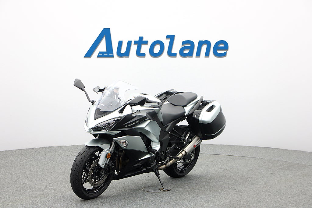 Kawasaki Ninja Z1000SX* Scorpion Sidoväskor Endast 413 mil