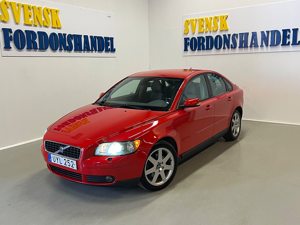 Volvo S40 T5 (220HK) 6-Växlad Dragkrok Navi (Endast 13.000 Mil)