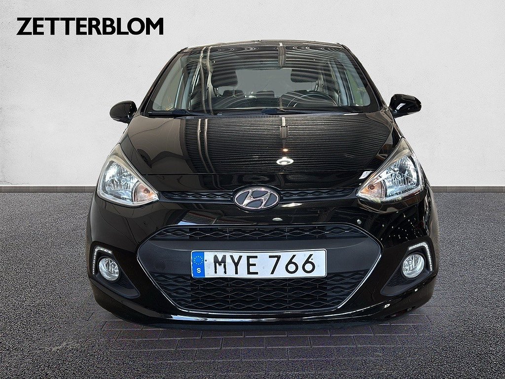 Halvkombi Hyundai i10 5 av 13