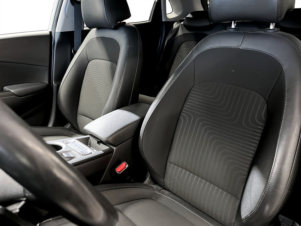 Bild på Hyundai Kona Essential Electric 64kWh Aut B-KAMERA CARPLAY 204hk