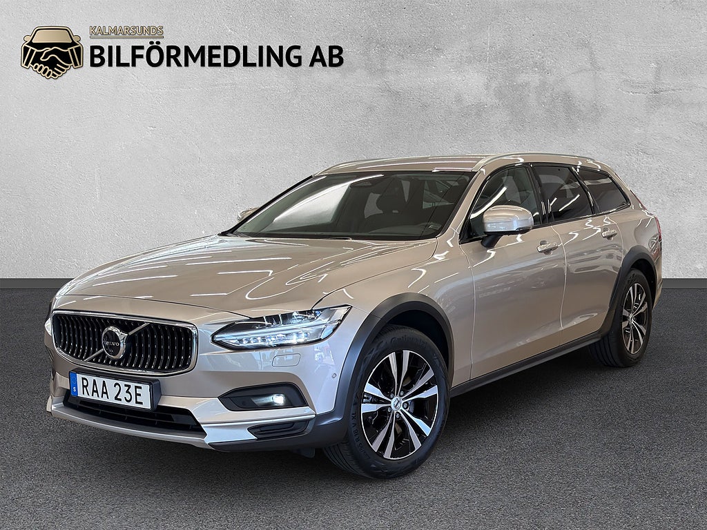 Volvo V90 Cross Country B4 AWD Core Drag D-värm PDC 360 Navi Fullserv 197hk 