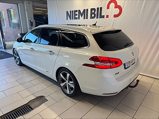 Peugeot 308 SW 1.2 Allure Panorama M-värmare Drag P-sens S&V
