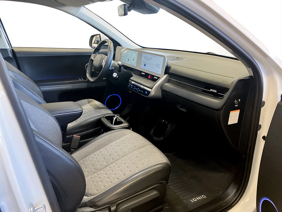 Bild på Hyundai IONIQ 5 Essential 77kWh 228hk Aut B-KAMERA CARPLAY