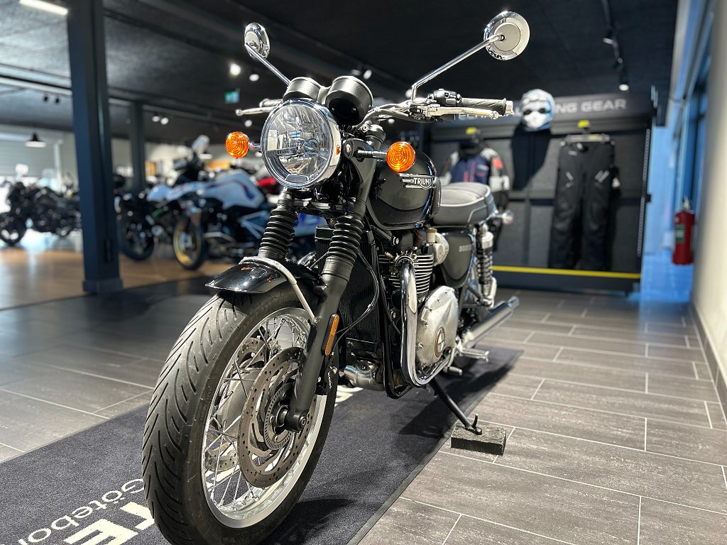 Triumph Bonneville T120/3,99%Ränta / Vindruta & Pakethållare medföljer/