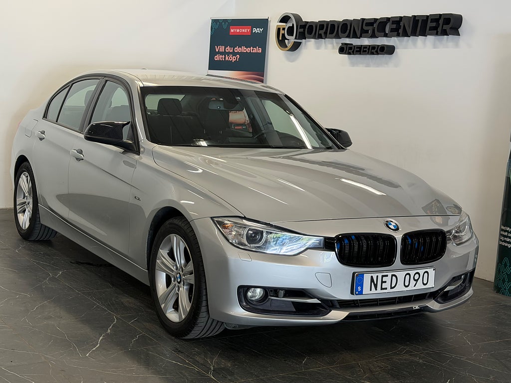 BMW 320I xDrive SPORT LINE DRAGKROK M-VÄRMARE PDC  184 HK