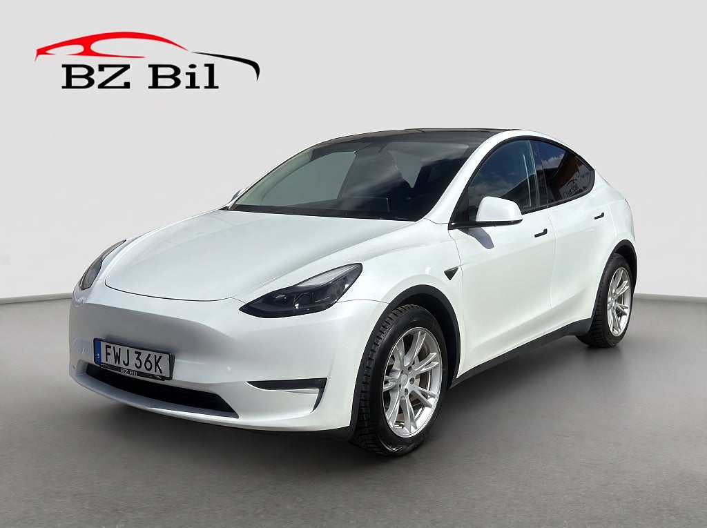 Tesla Model Y Long Range AWD Autopilot Pano Drag Moms