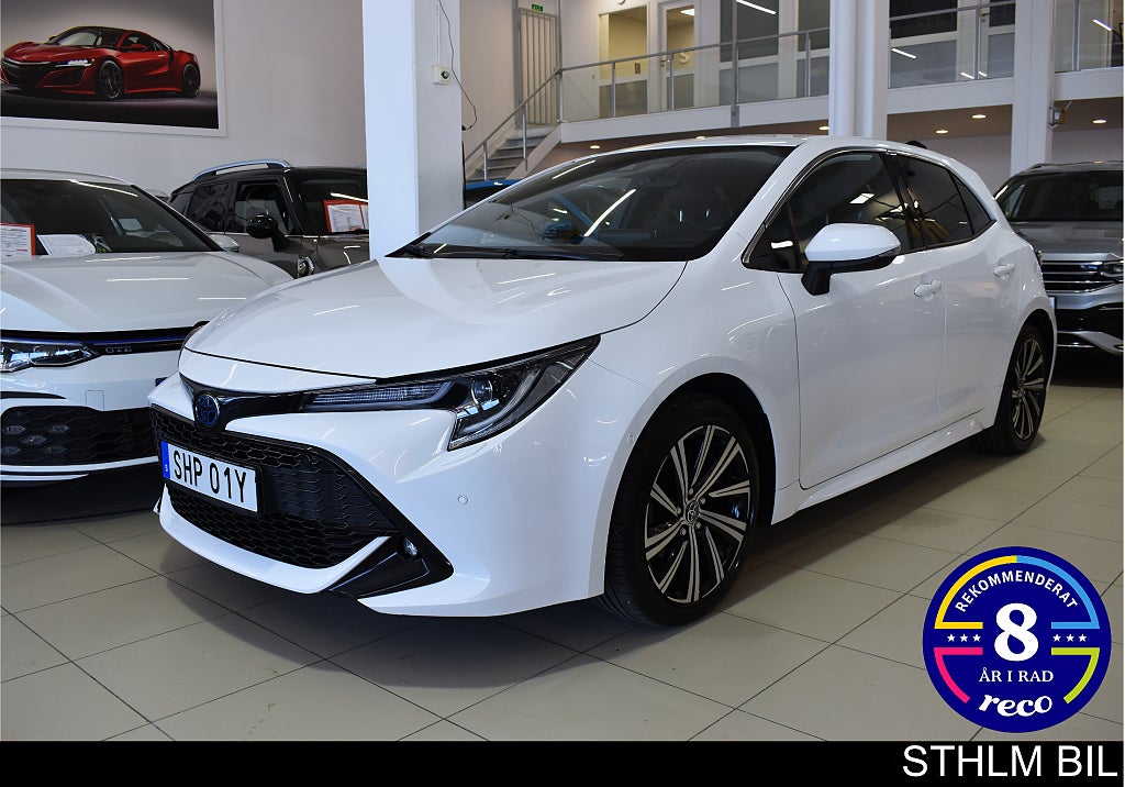 Toyota Corolla Hybrid e-CVT Style B-Kamera LED 4,95% ränta Moms