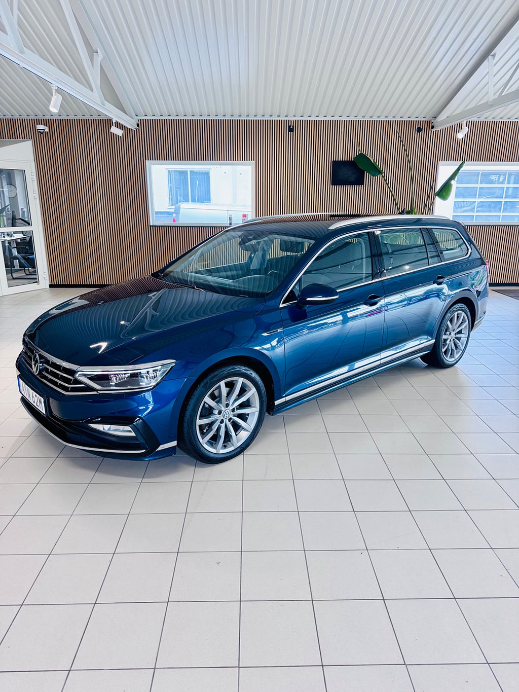 Volkswagen Passat 2.0 TDi 4M / R-Line / Värmare / GPS