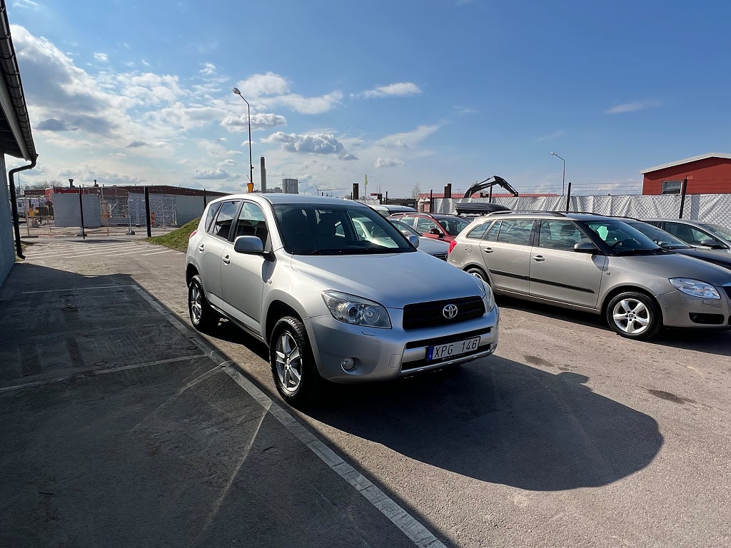 Toyota RAV4 2.0 VVT-i 4x4 Euro 4 Ny servat Automat