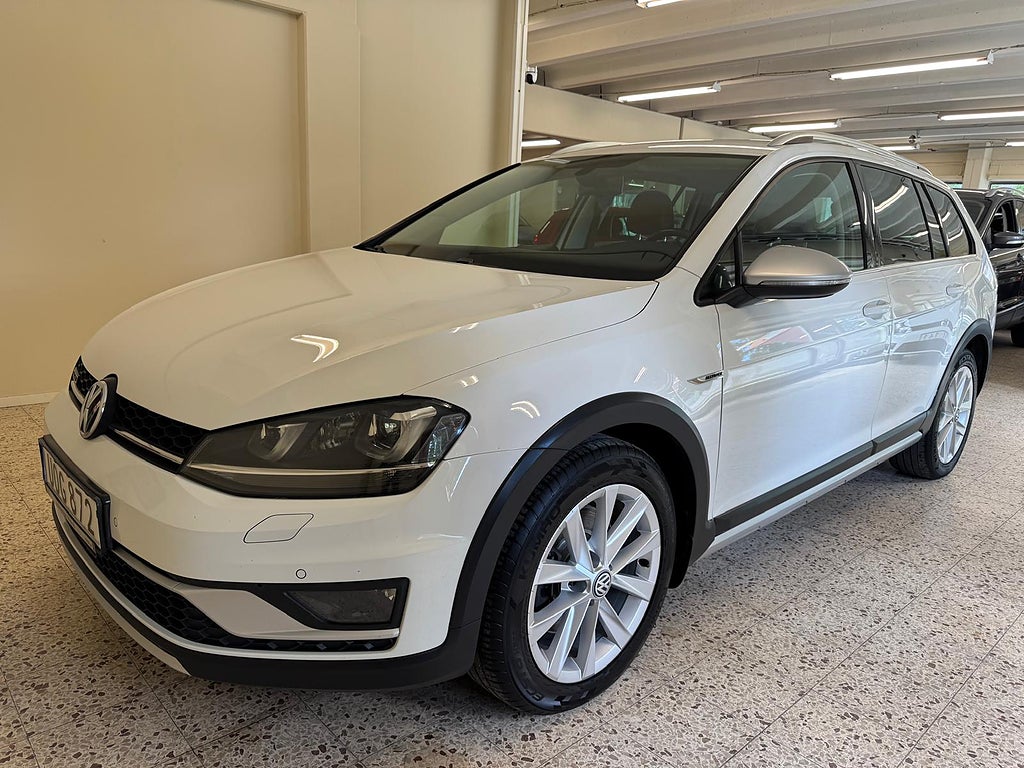 Volkswagen Golf Alltrack 2.0 TDI 4Motion 184hk | Värmare | Drag 