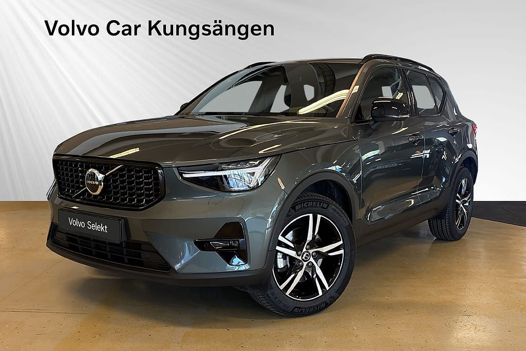 Volvo XC40 B4 FWD Bensin Plus Dark