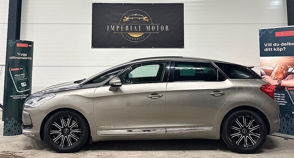 Citroën DS5 2.0 HDi Euro 5 // kamrembytt Nyligen