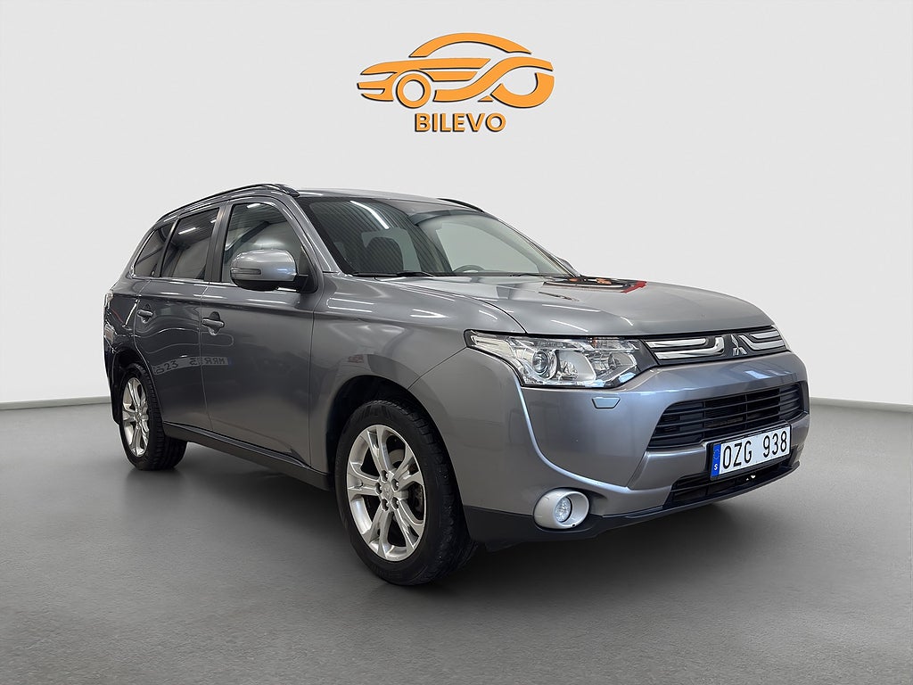 Mitsubishi Outlander 2.2 Di-D 4WD 7 Sits Skinn Keyless Nyservad V-Hjul Drag