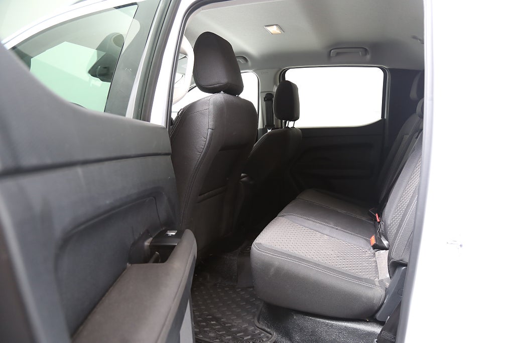Volkswagen Amarok 2,0 TDI 4Motion Life DSG Flak Kåpa P-värme Drag Leasbar 2025