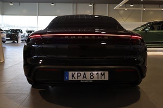 Sportkupé Porsche Taycan 9 av 31