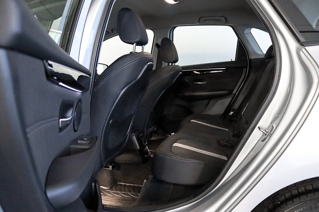 BMW 218 i Active Tourer Sport Line HiFi Dragkrok Kamera