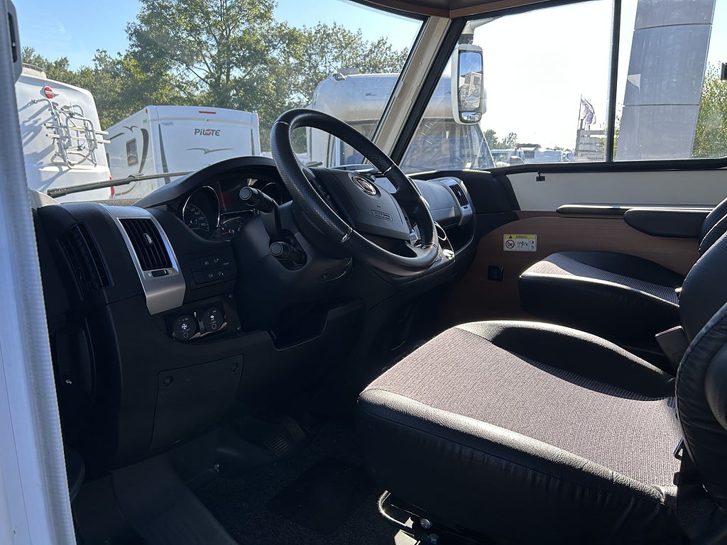 LMC I730G 2018 - miniatyr 5