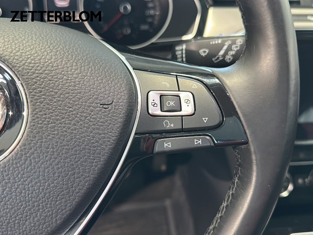 Kombi Volkswagen Passat 17 av 19