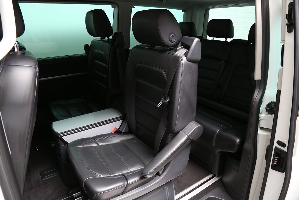 Volkswagen Multivan 2,0 TDI 4Motion Highline DSG 204hk Värmare Drag 7-sits 2017