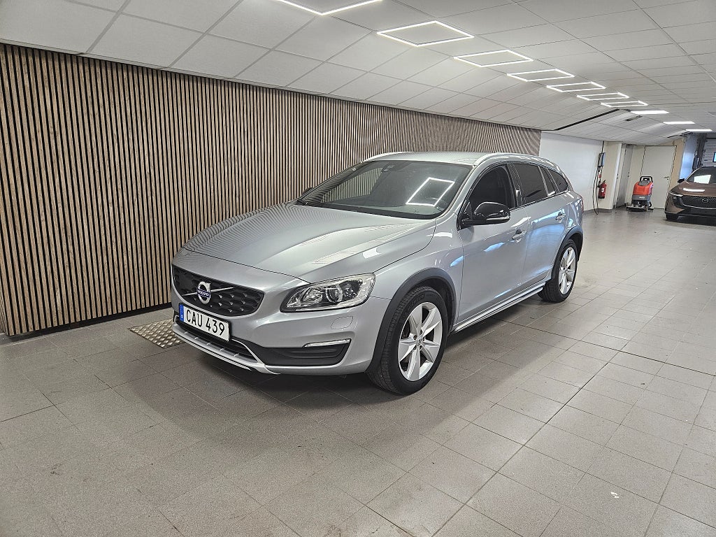 Volvo V60 Cross Country D4 AWD Geartronic Summum Euro 6