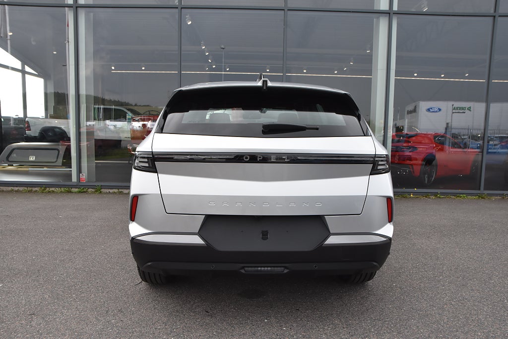 Opel Grandland NYA Hybrid 145hk Aut *0% ränta Fri service 3 år