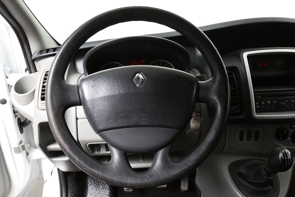 Renault Trafic Passenger 2.9t 2.0 dCi Kombi Nybesikt 9-sitsig 2012