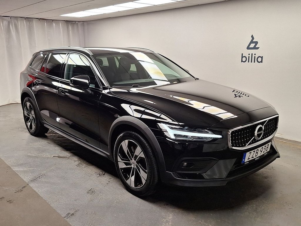 Volvo V60 Cross Country D4 AWD Advanced Edt / Programbar bränslevärmare/ Navigation/ Kli