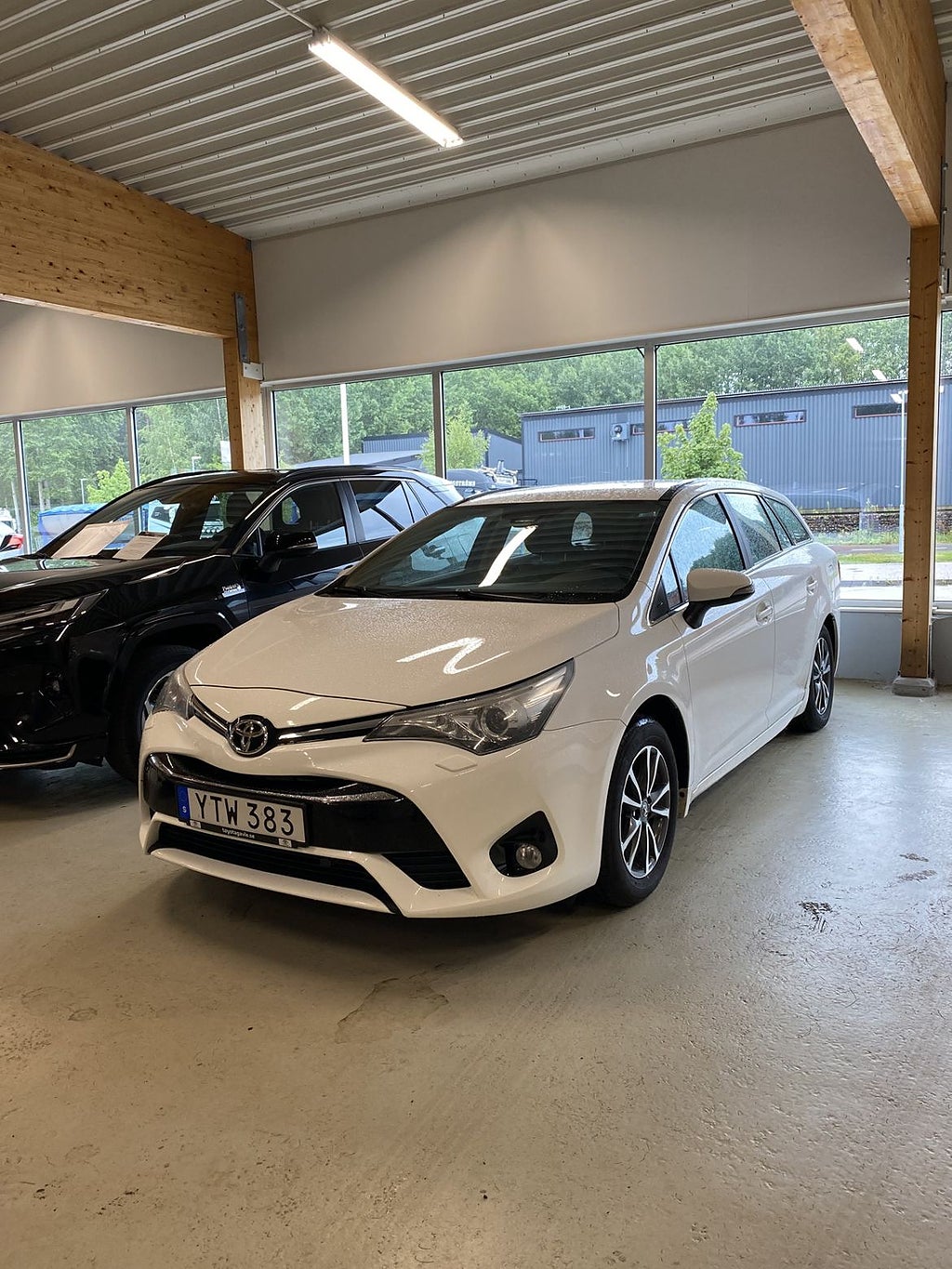 Toyota Avensis Kombi 1.8 Valvematic | Vinterhjul | MoK |...