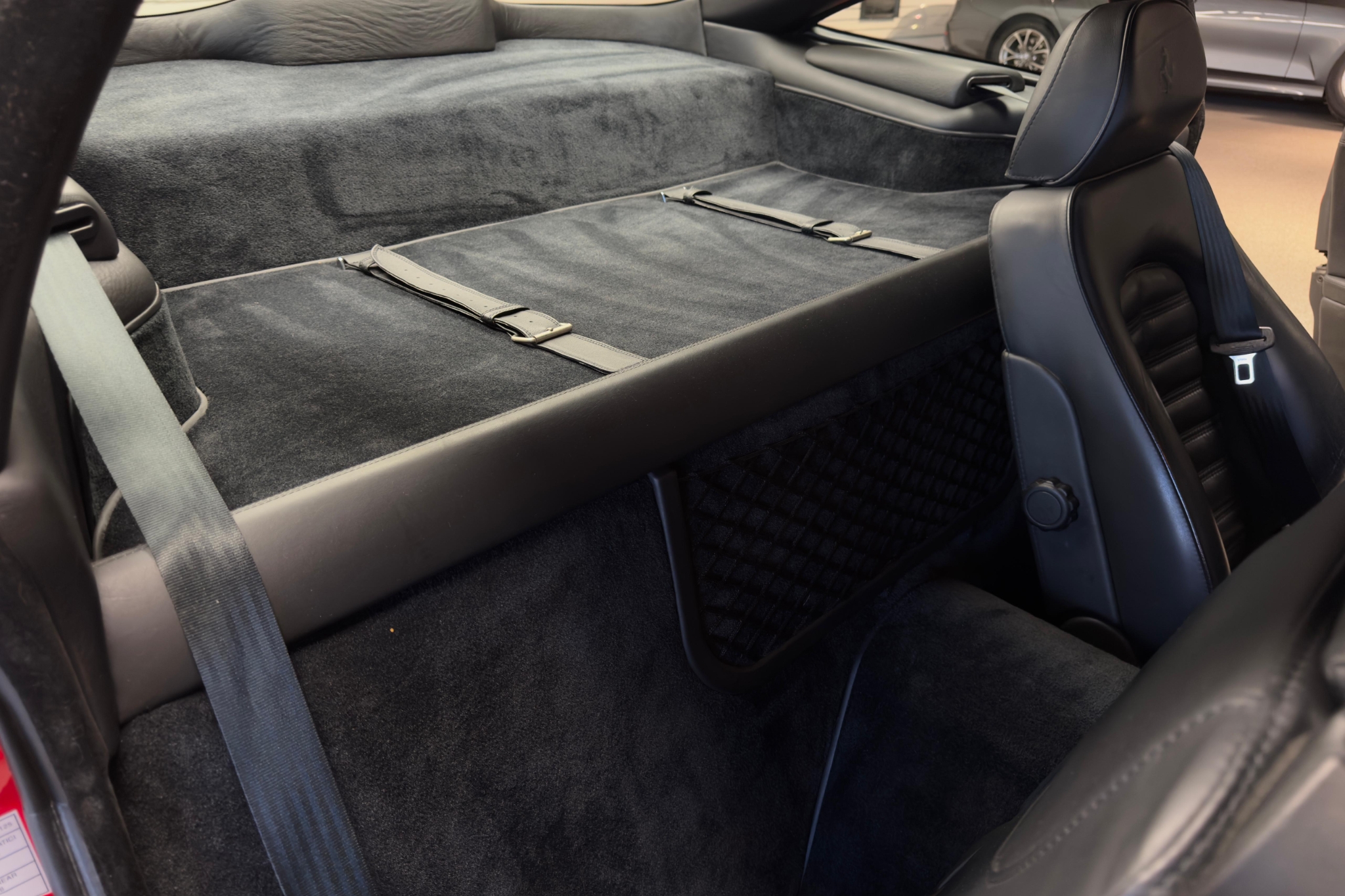 Ferrari 550 Maranello 5.5 V12 485hk 1998 - miniatyr 36