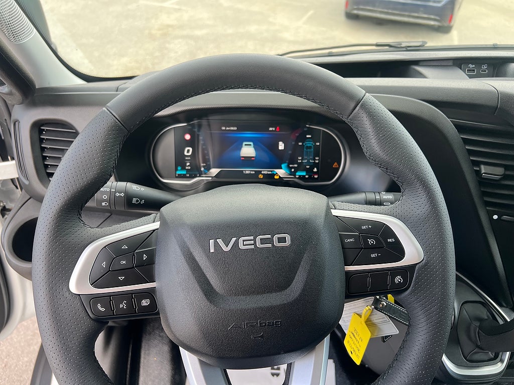 Iveco Daily 72C14G A8 CNG Skåpbil med Z-Lift