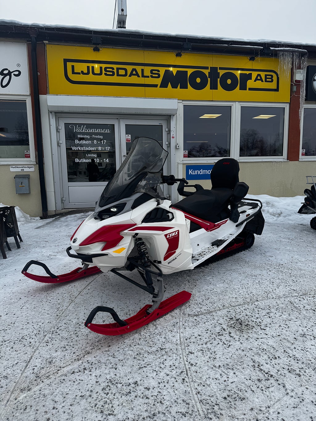 Lynx Lynx Adventure Electric 3050 10.25" 2025  *MOMSAD*