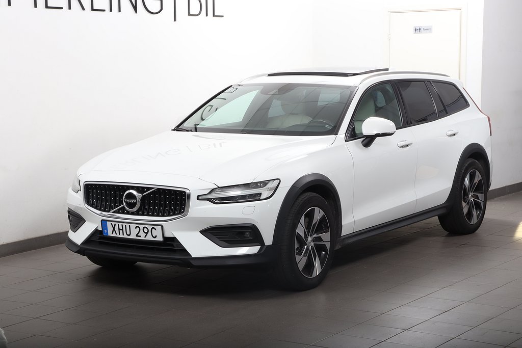 Volvo V60 Cross Country D4 AWD Dragkrok/Värmare/Pano/Moms