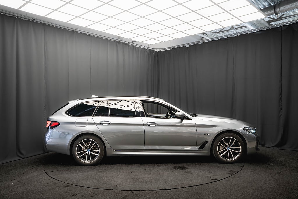 BMW 530e xDrive M Sport LÄDER DRAG KAMERA HiFi 1-ÄGARE MOMS