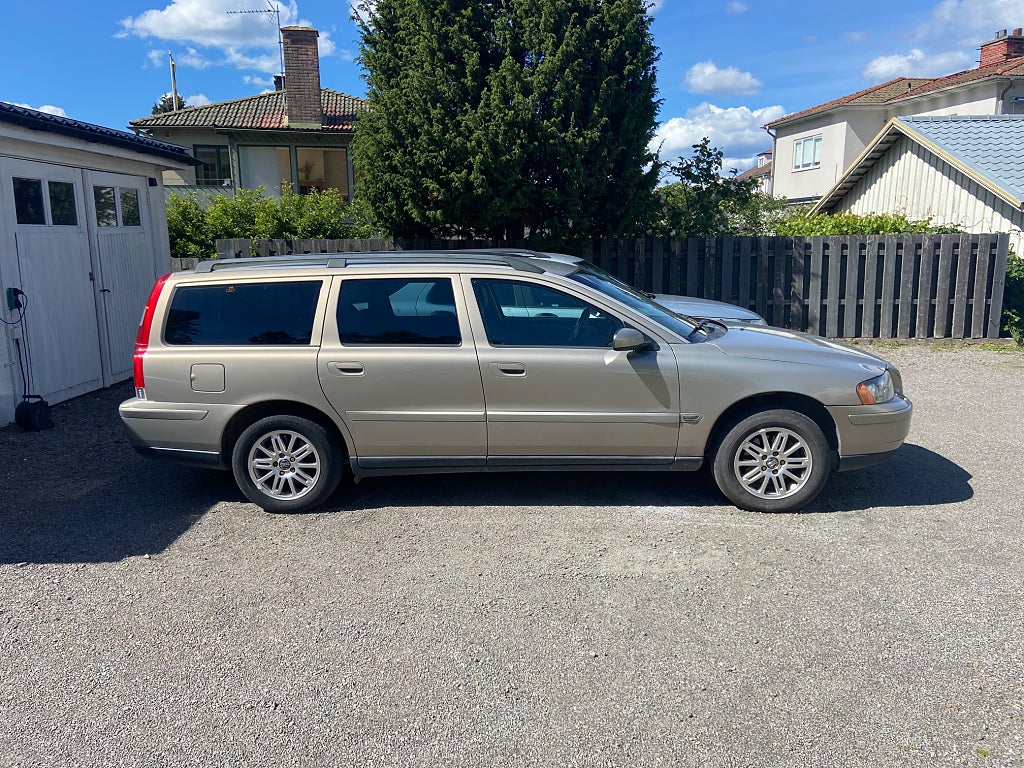 Volvo V70 2.4 Fullservad AC/Drag byte/avbet