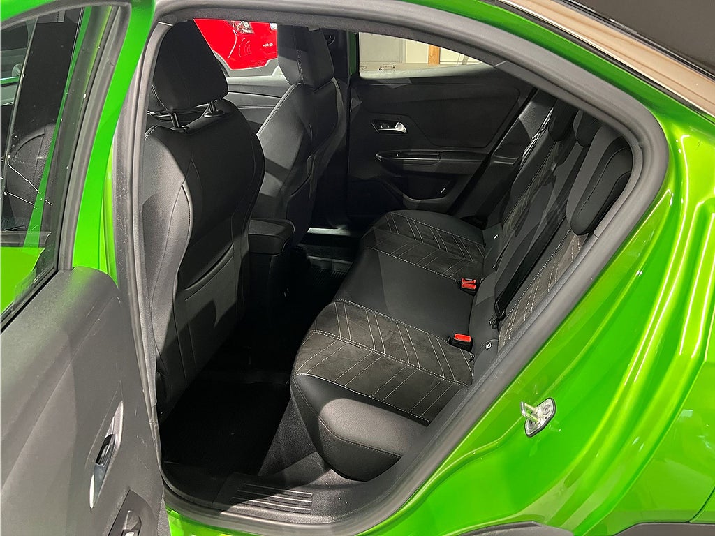 Bild på Opel Mokka Ultimate 1.2 PT 130hk Aut - BACKKAMERA, CARPLAY