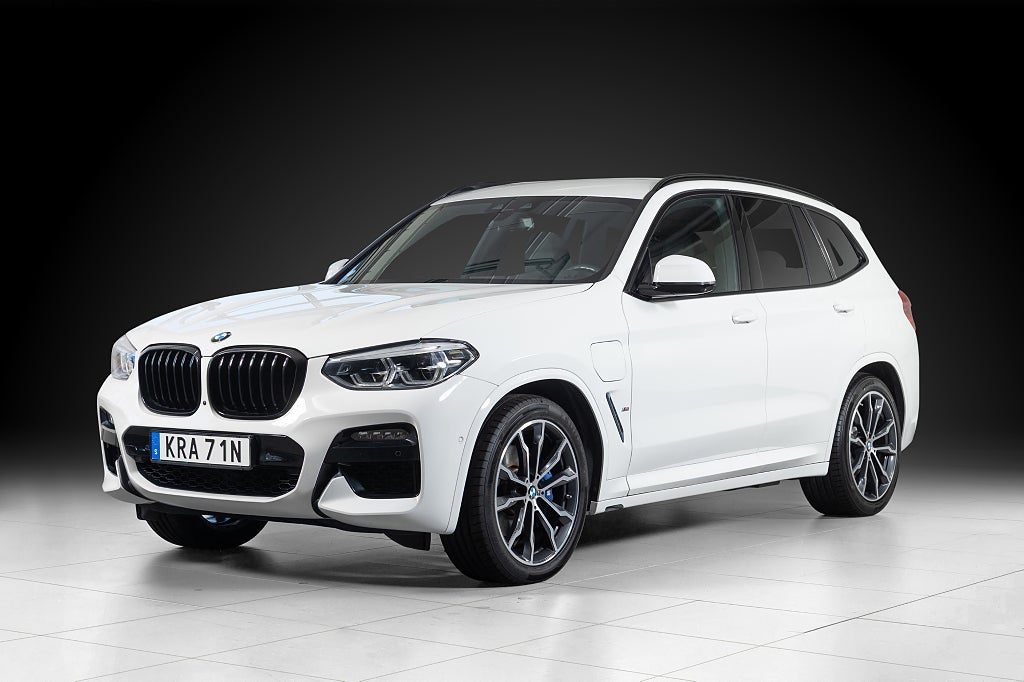 BMW X3 xDrive 30e M Sportpaket / Elstolar / 20"
