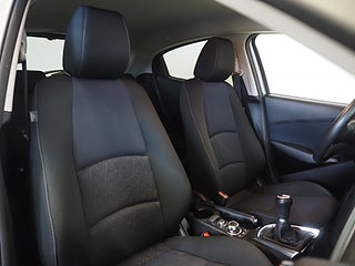 Halvkombi Mazda 2 11 av 21